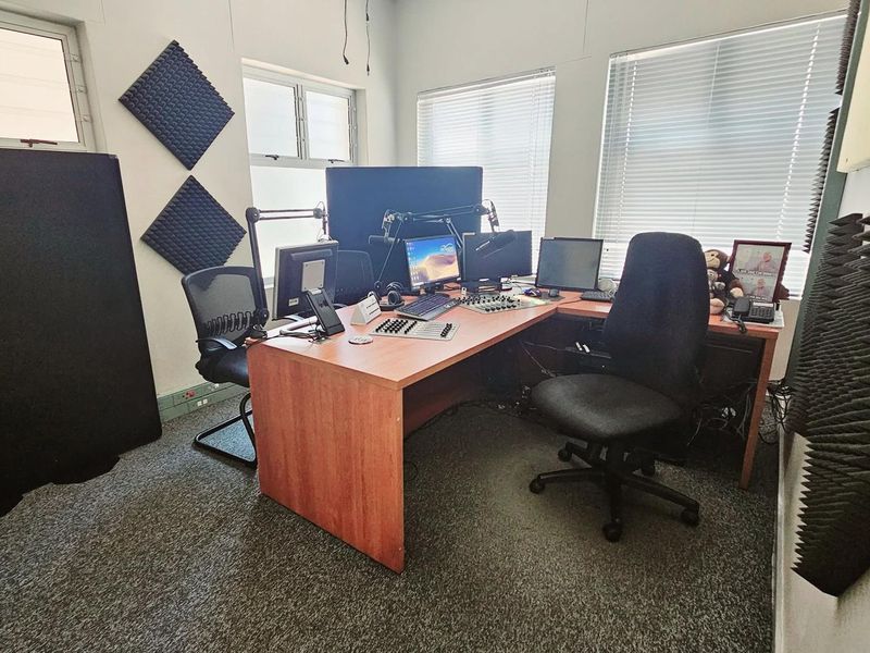 Office To Let in Klein Windhoek - Photo 7