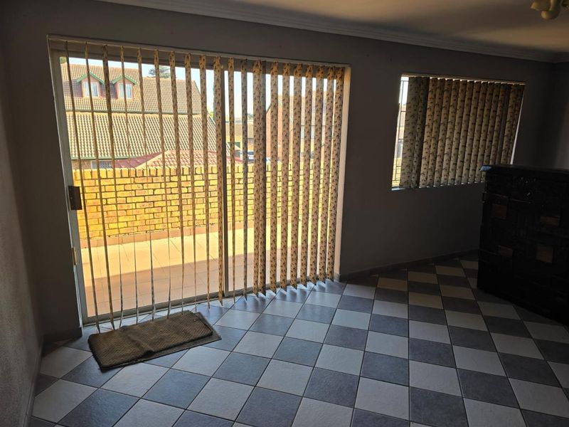 3 Bedroom Secure Townhouse in Kempton Park Ext 4 - Photo 7