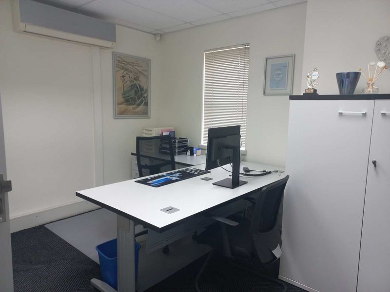 Corporate Business Park Office Space Available from 1 October! - Photo 9