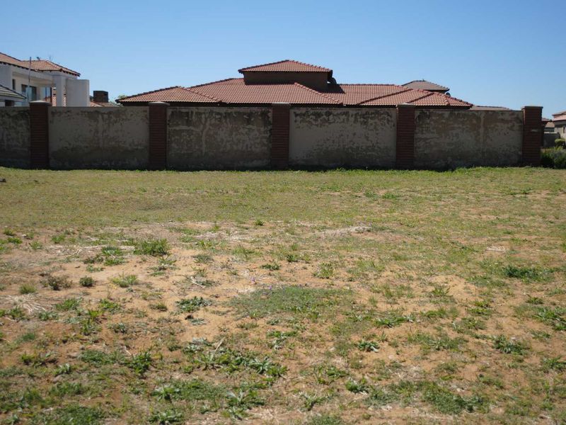 Lovely stand in a secure Estate (negotiable) - Photo 2