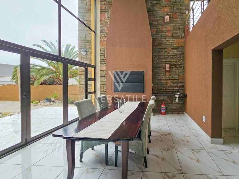 Spacious Multi-Living Home in Hage Heights, Swakopmund - Photo 2