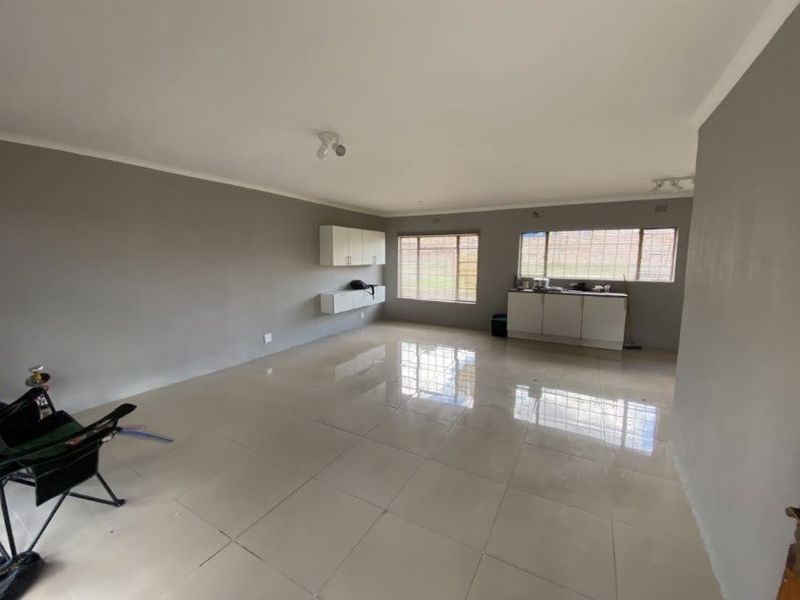 3 Bedroom House for Rent - Photo 3