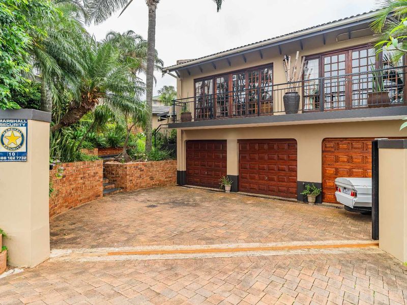 Stunning 386m2 4 bedroom home with flatlet for sale on the Sunningdale and Somerset Park border - Photo 7