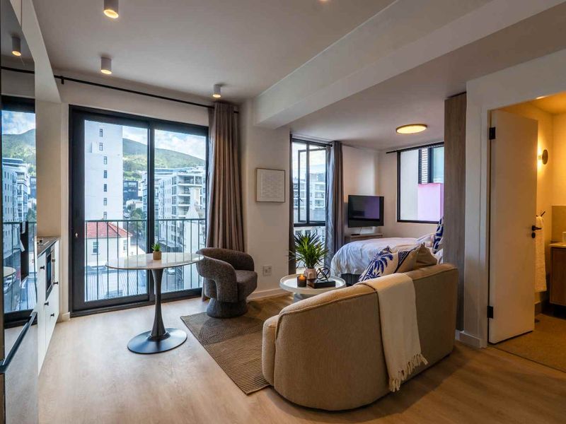 Studio apartment in Cape Town City Centre - Photo 2