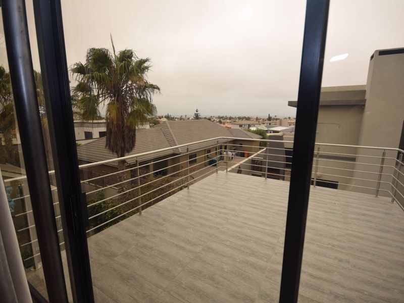 5 bedrooms House in Ocean View - Photo 10