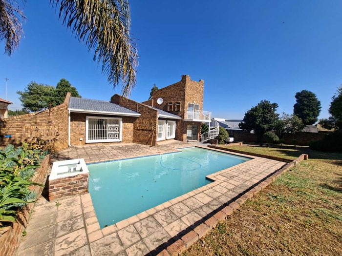 Property #2497186, House Rental Monthly in Sunninghill
