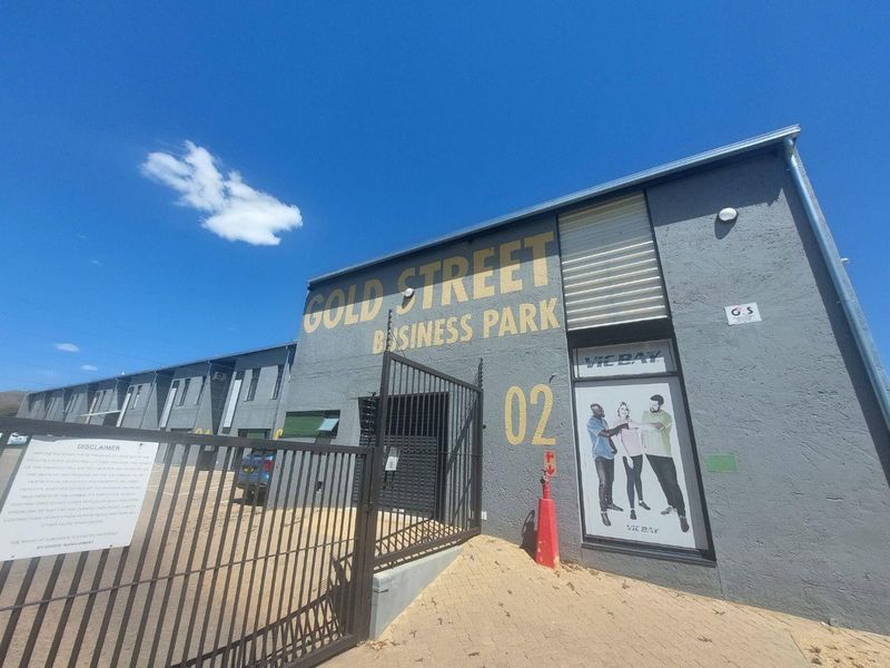 INDUSTRIAL UNIT FOR SALE | PROSPERITA | N$2,000,000 - Photo 2