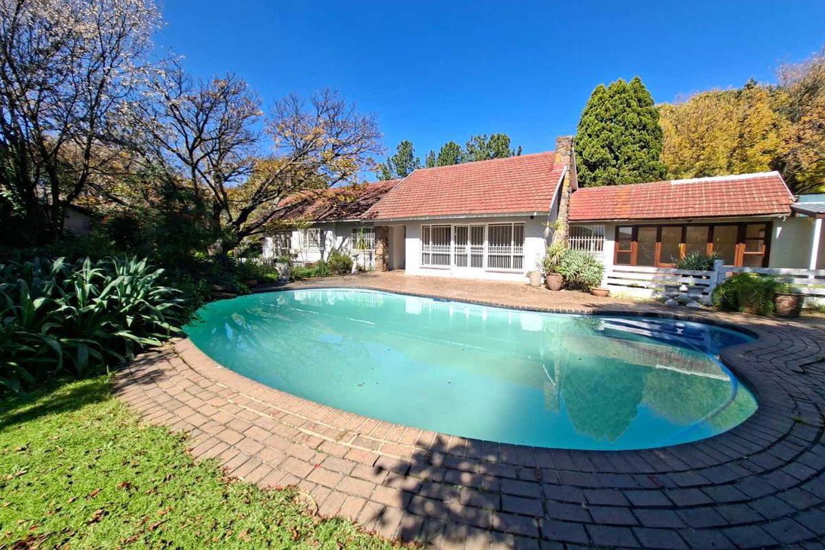 4 Bedroom2 Bathroom Cluster with its own pool - Photo 2