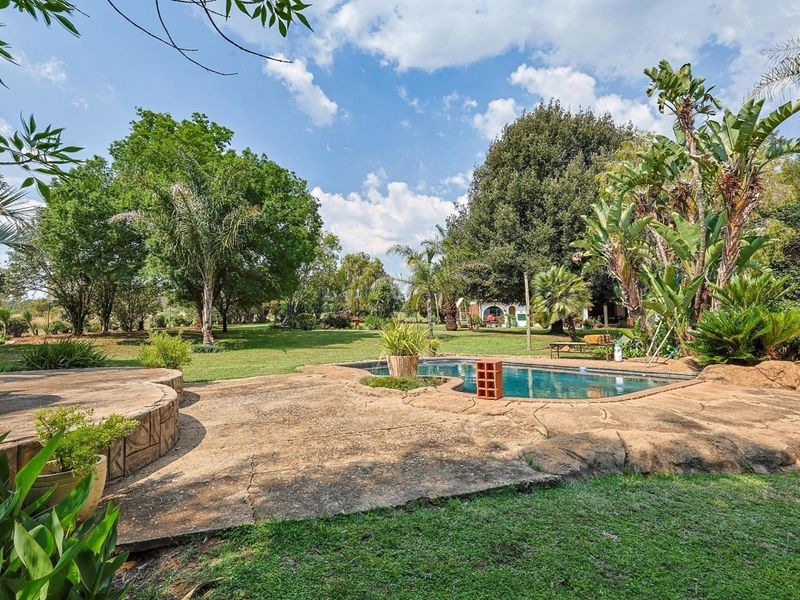 Country Life Bliss in Boschkop: A 4.2 Hectare Pecan Nut Farm Oasis - Photo 8