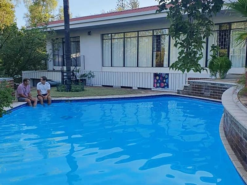 A refined family home for Sale – Klein Windhoek - Photo 2