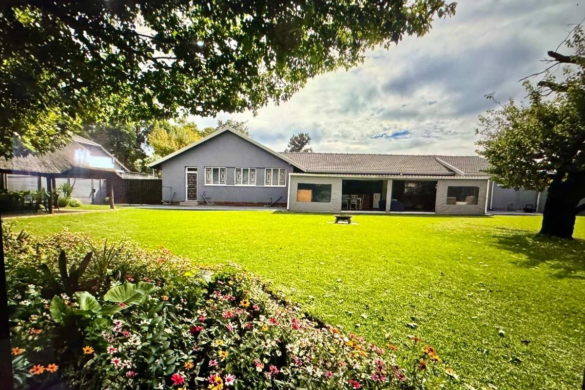 Huge Family Home for sale in Randhart - Photo 2