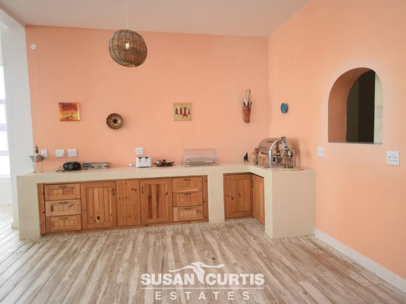 10 BEDROOM GUEST HOUSE FOR SALE IN VOGELSTRAND - Photo 9