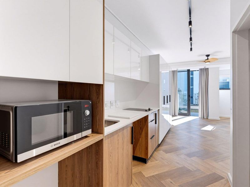 Secure Waterfront Studio Apartment with Stunning Views - Photo 8