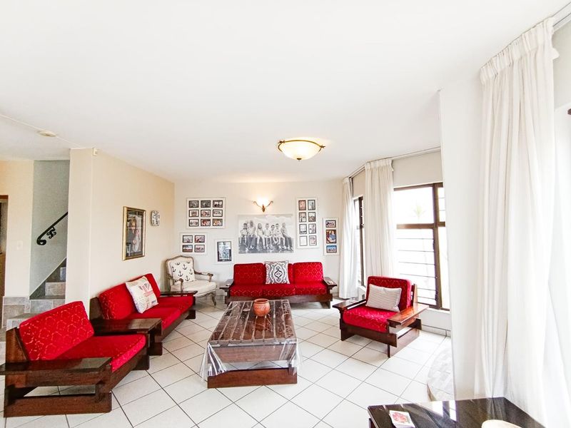Neat and spacious townhouse in Mainau Complex - Photo 3
