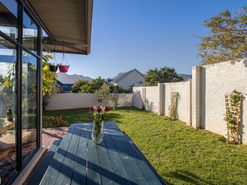 Unique Family Home in Secure Milkwood Estate - Photo 6