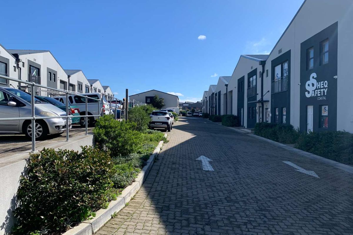 Ideal Warehouse Space with Office & Amenities - Photo 3