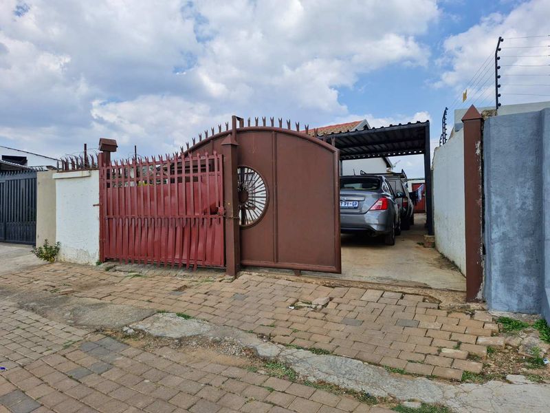 3 Bedroom House For Rent in Nellmapius EX1 - Photo 3