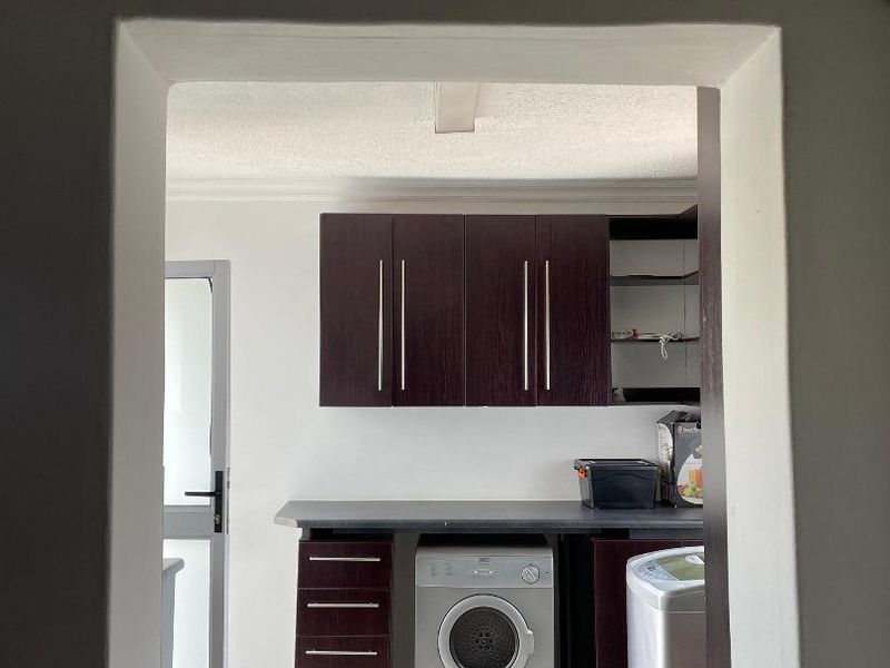 FOR SALE - Luxurious Family Home in Auasblick! - Photo 8