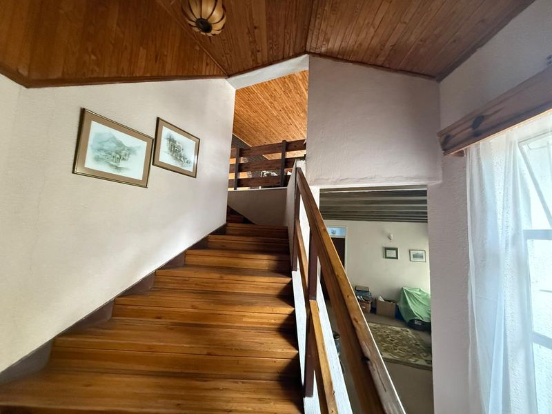 Huge Family Home with Incredible Potential! - Photo 5