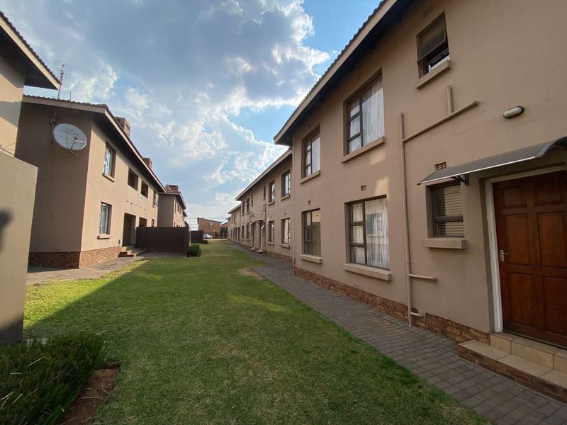 Secure & Stylish Ground Floor Living – Albertsdal Heights - Photo 3