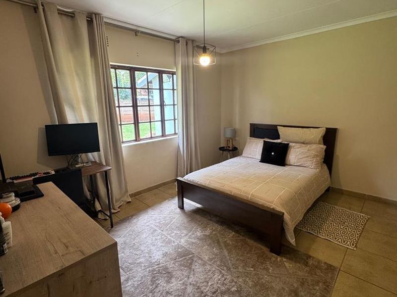 Modern 4 Bedroom Family Home - Photo 4