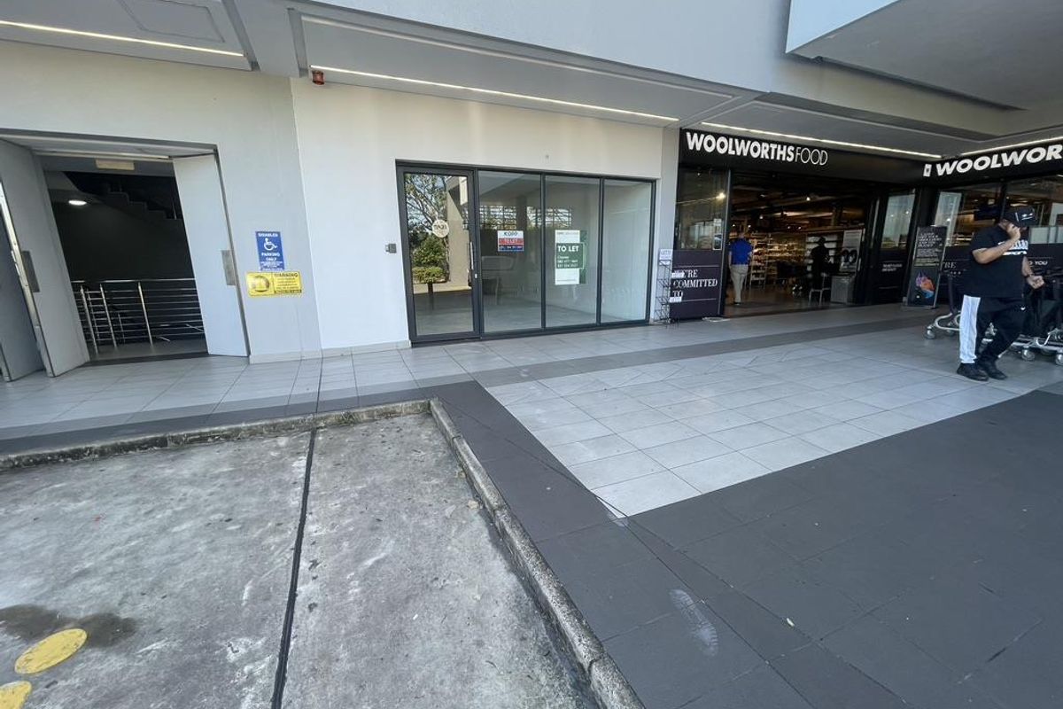 Premium Retail Space To Let – Sunningdale Centre - Photo 2