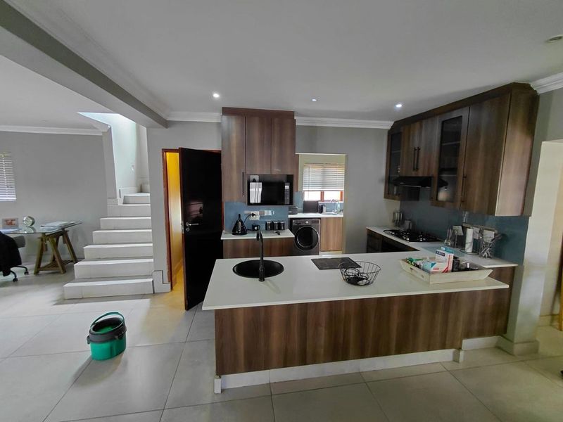 Modern Double-Storey Home in Secure Monvilla Estate Montana Park for sale - Photo 7