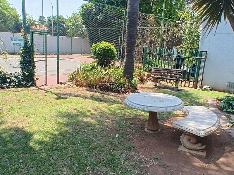 Lock-Up-and-Go Living: Ideal for Investors & First-Time Buyers! - Photo 6