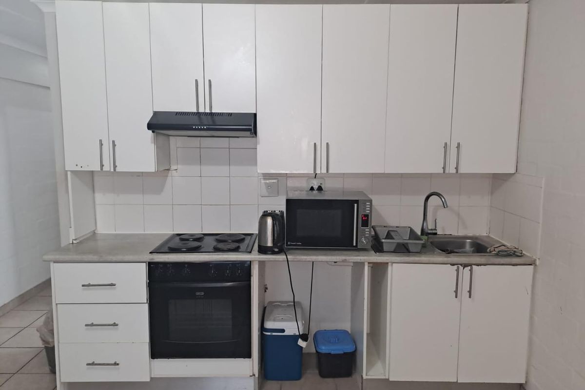 Secure & Convenient One-Bedroom Apartment in Grand Central Apartments - Photo 4