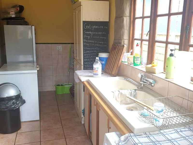 Timeless Charm Meets Modern Comfort in the Heart of Benoni Central - Photo 9