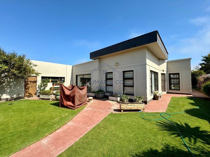 Property #2239420, House For Sale in Meersig