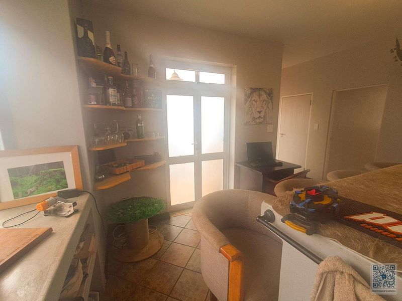 4 Bedroom House In Glen Erasmia Estate Ext 7 Kempton Park - Photo 10