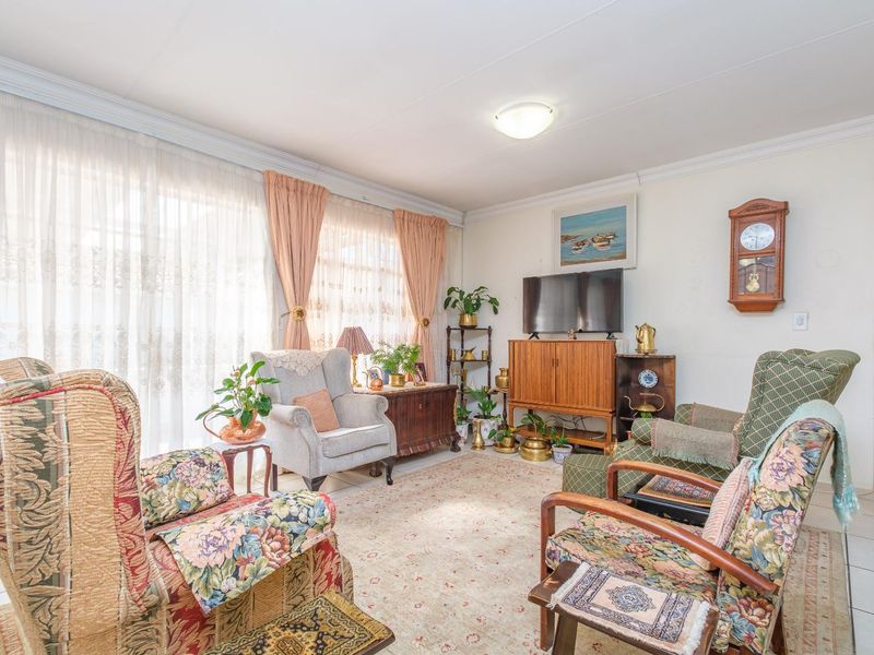 3 Bedroom in Protea Retirement Village. A Wonderful Place to live. - Photo 3
