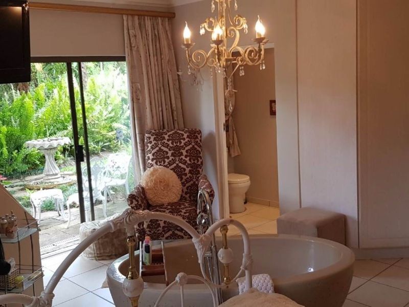 Elegance & Class! - Photo 9