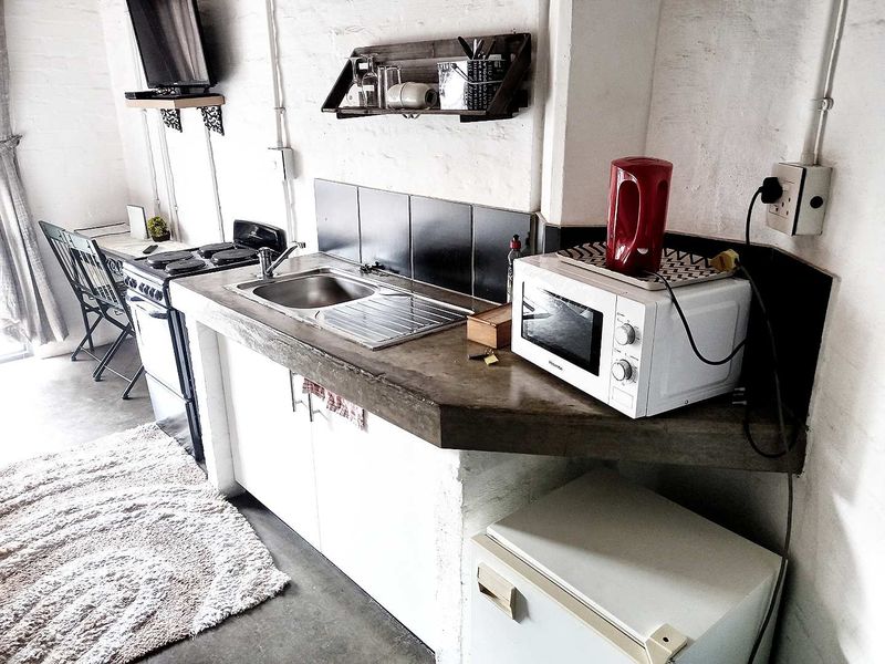 Beautiful bachelor pad in Maboneng - Photo 10