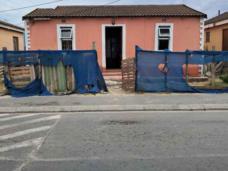 Charming 2-Bedroom House in Site C - Priced at R290,000 - Photo 3