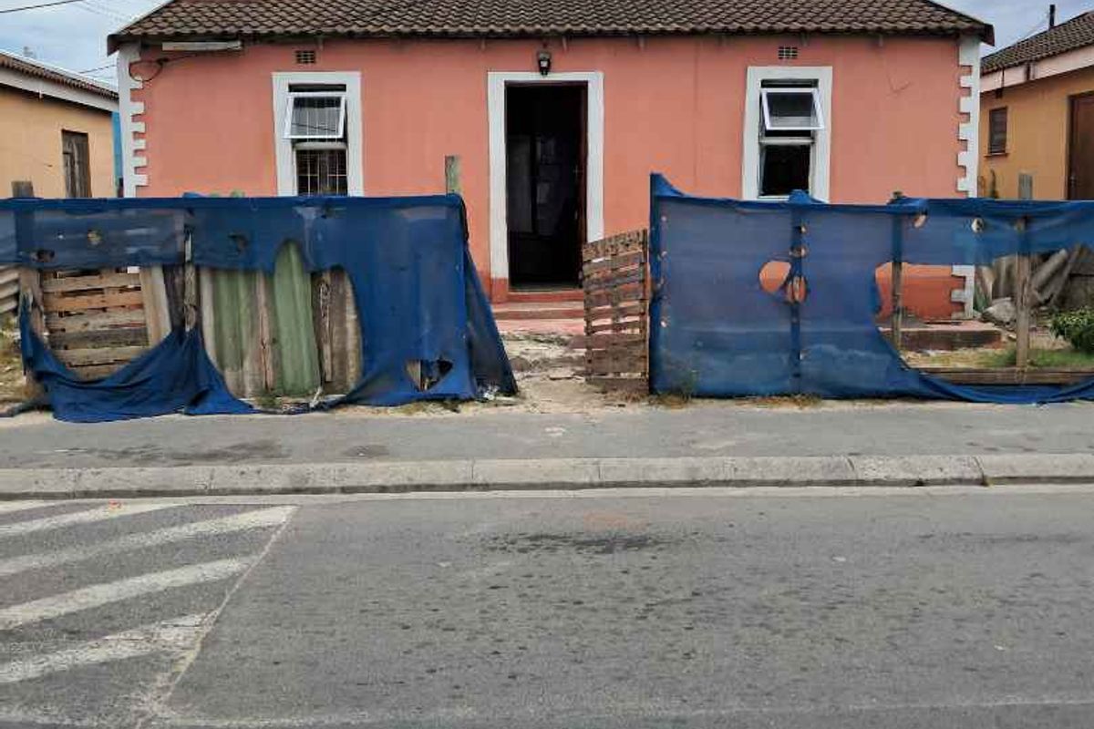 Charming 2-Bedroom House in Site C - Priced at R290,000 - Photo 3