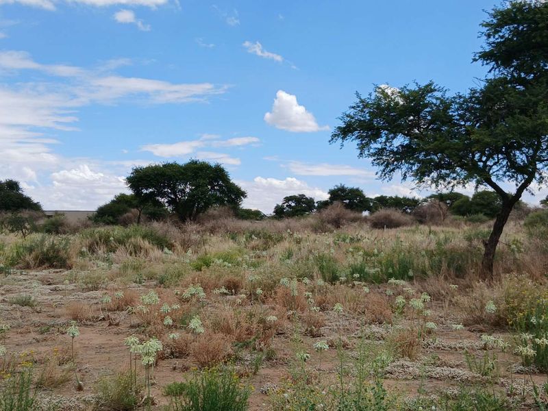 Perfectly positioned on Hole 1, for golf enthusiasts. - Photo 5