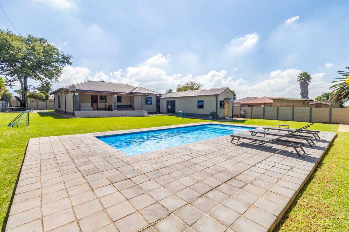 Beautiful Family Home for Sale in Horison - Photo 3