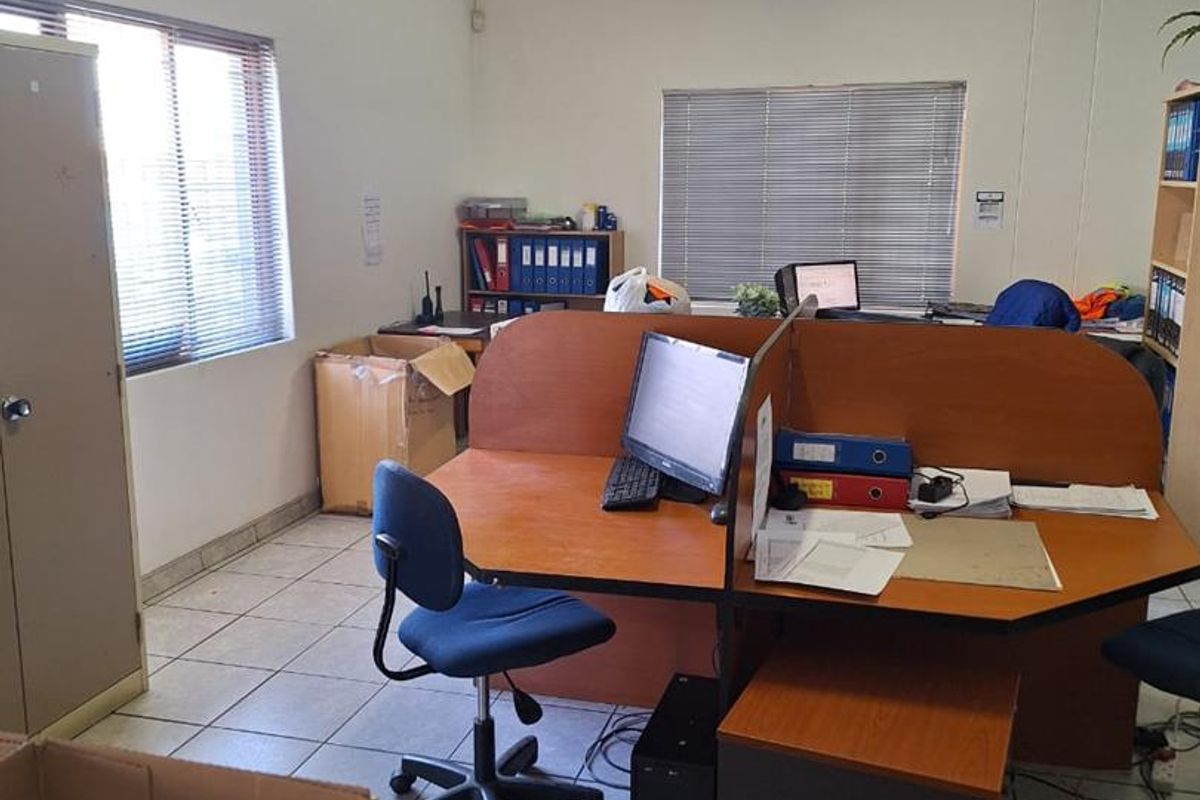 Office Building Close to Maerua Mall: Ideal for Business! - Photo 5