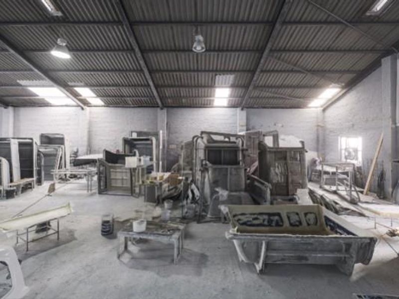 Prime Industrial Facility To Let in Montague Gardens - Photo 7