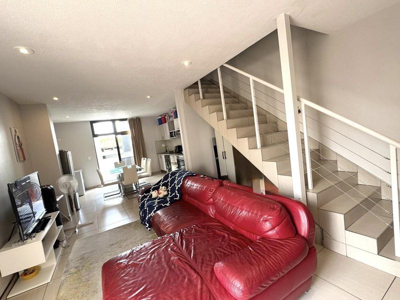 2 Bedroom Townhouse For Sale In Elisenheim - Photo 2