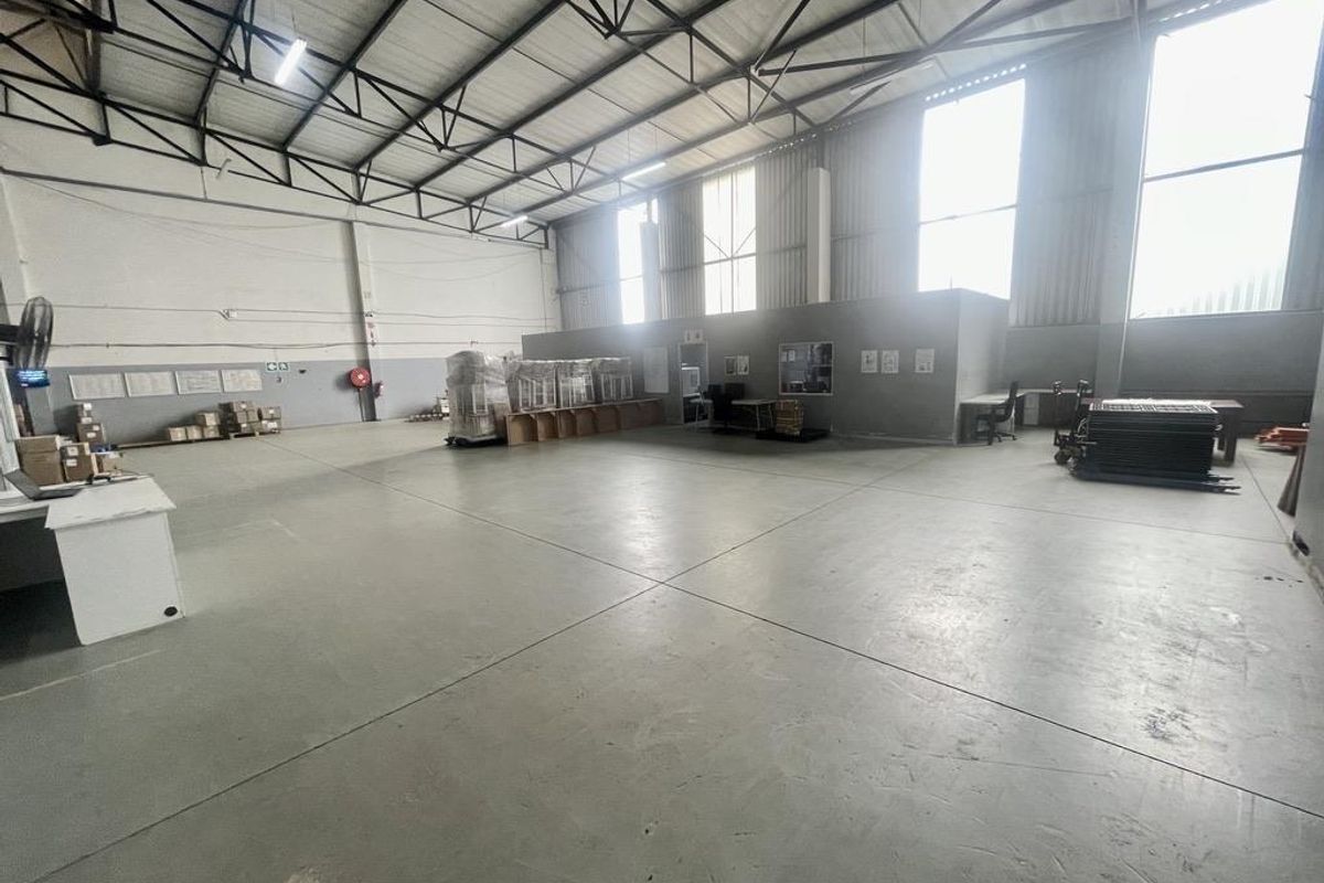 Hendra - Prime 1 004 sqm Industrial Unit – For Sale | Riverhorse Valley - Photo 3