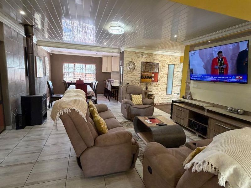5 Bedroom House For Sale In Elim Kuils River - Photo 9