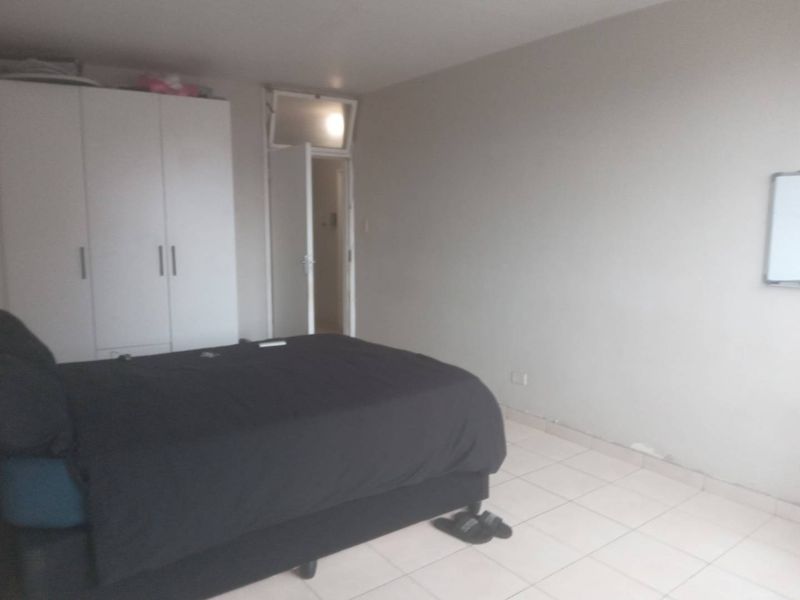 Charming 1-Bedroom Apartment in Prime Location - Photo 5