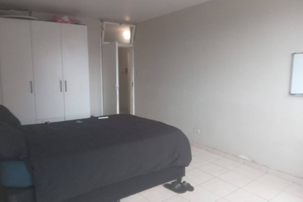 Charming 1-Bedroom Apartment in Prime Location - Photo 5