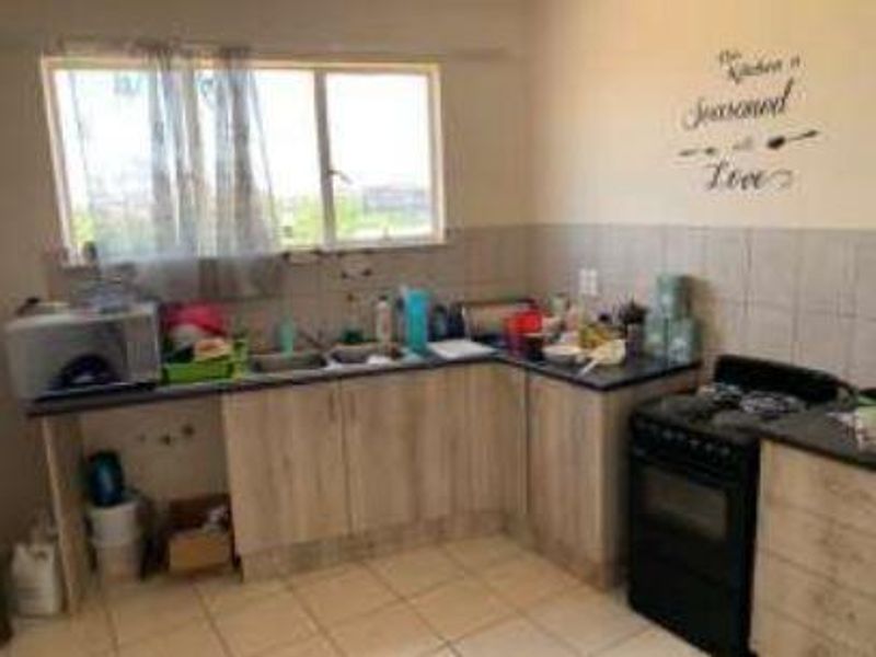 FLAT FOR SALE - PIONIERS PARK - Photo 3