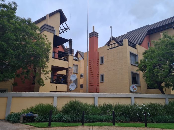 Property #1930223, Apartment Pending Sale in Clubview