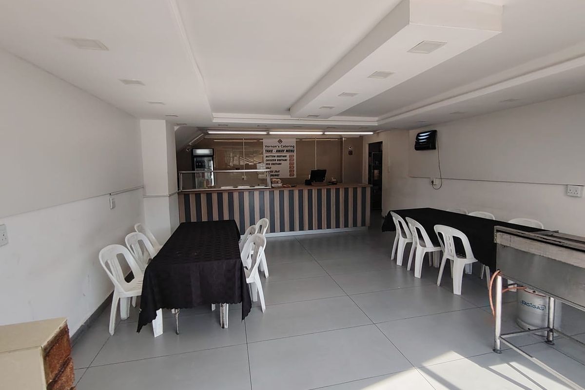 48 m2 Prime Retail Space To Let - Chatsworth Business Square - Photo 2