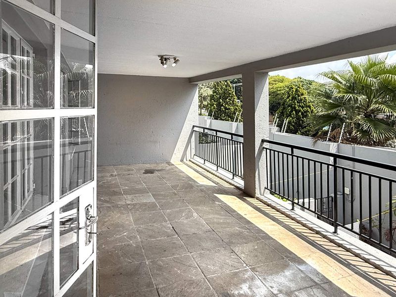 Charming 3 Bedroom Apartment in Secure Estate - Photo 10